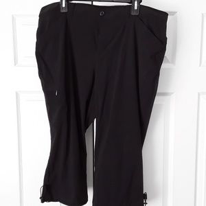 Eddie Bauer Capri Pants